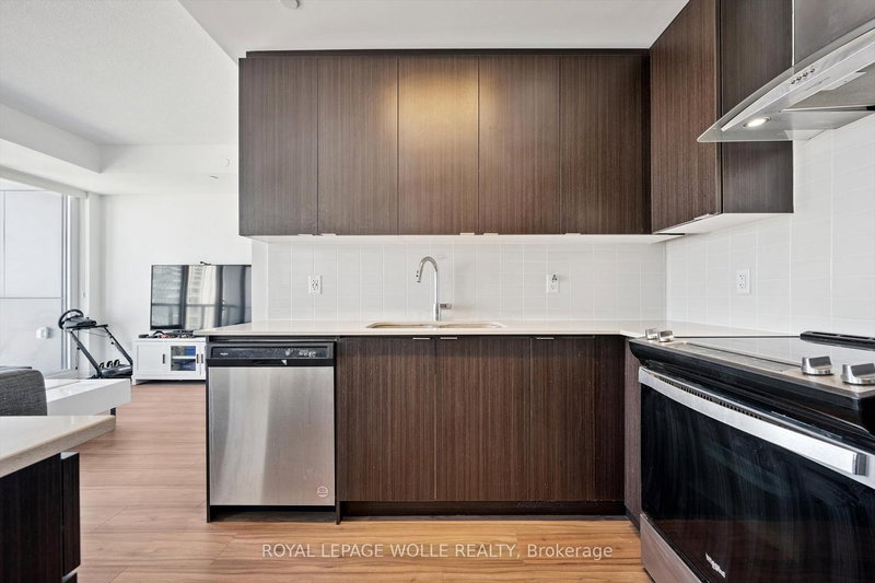 1910 - 55 Duke St W, Kitchener, N2H 0C9 | Image 3