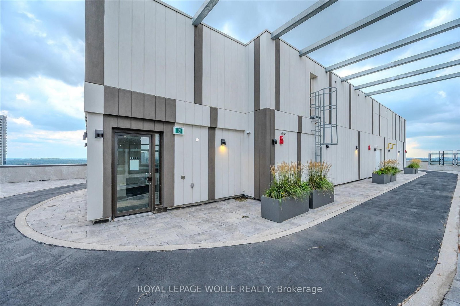 55 Duke Street W, Unit 1910 - Photo 36