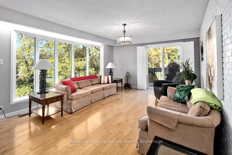 15 Wellington St S, Blue Mountains, N0H 2P0 | Image 3