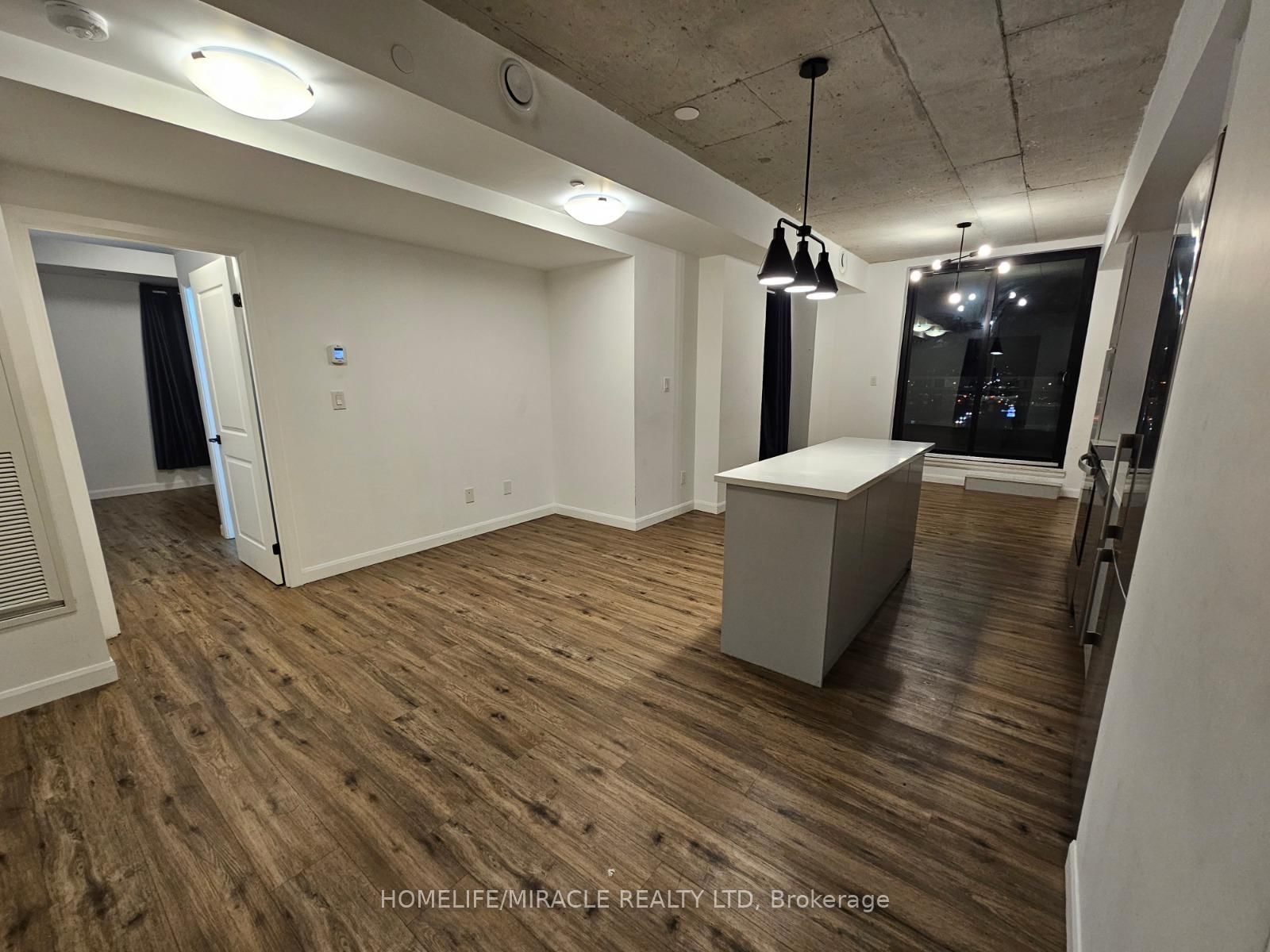 7 Erie Avenue, Unit 712 - Photo 3