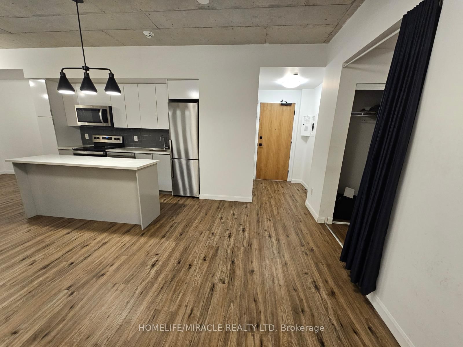 7 Erie Avenue, Unit 712 - Photo 4