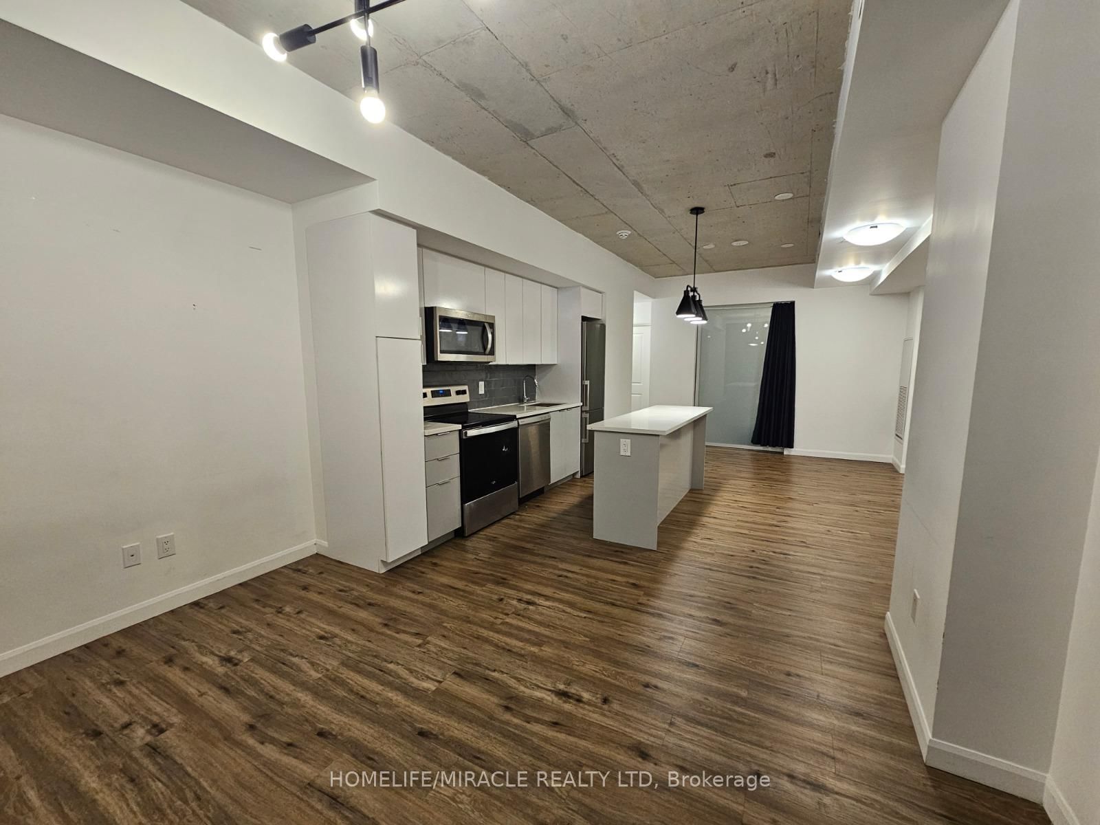 7 Erie Avenue, Unit 712 - Photo 5