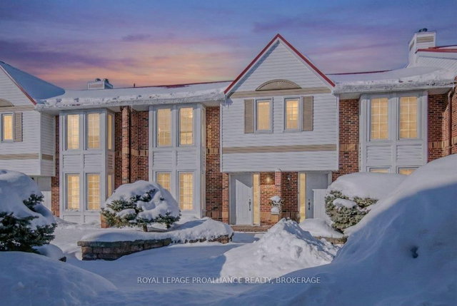 66 - 1 Place D'armes