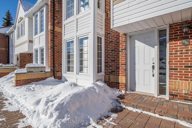 66 - 1 Place D'armes