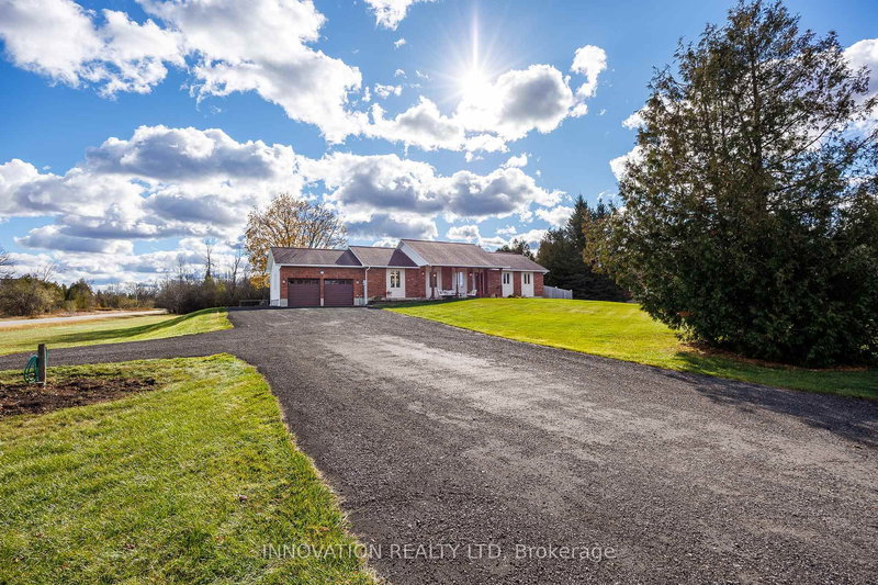 201 Greystone Cres, Almonte, K0A 1A0 | Image 2