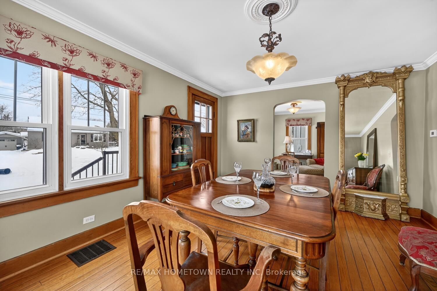 Listing Image 15