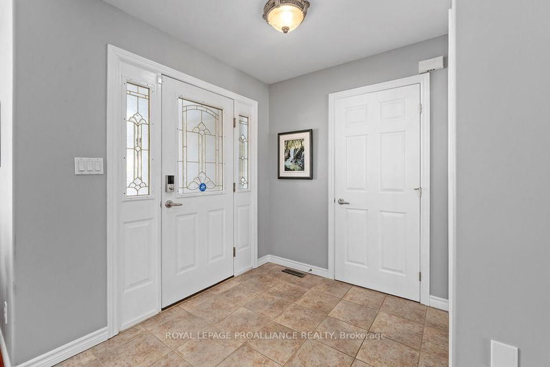 5 Simcoe Dr, Belleville, K8N 0N7 | Image 3