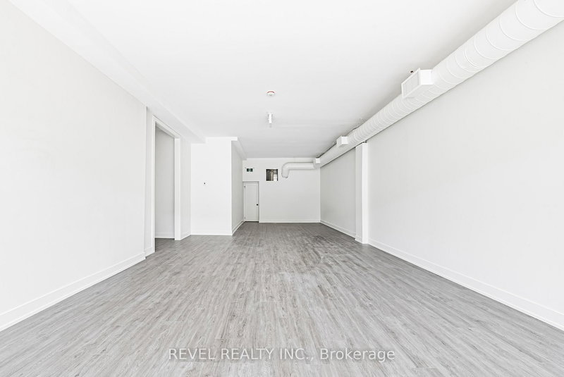 1127 Main St E, Hamilton, L8M 1P2 | Image 3