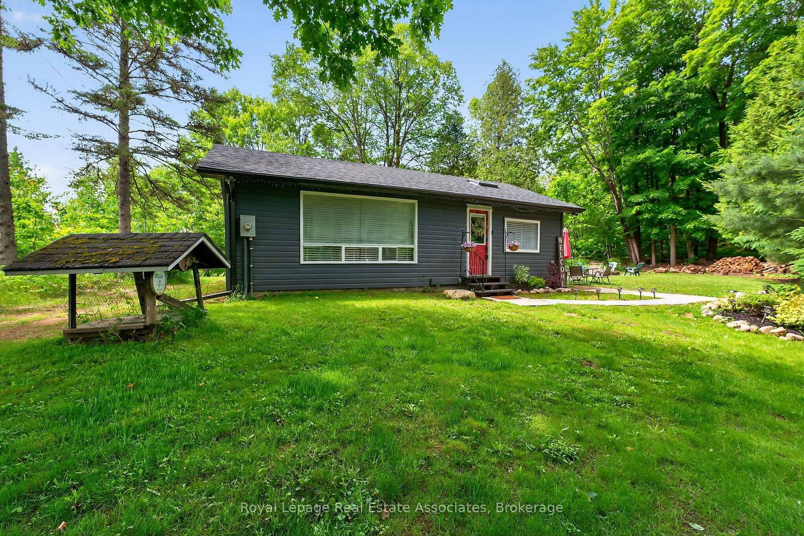 Listing Image 9