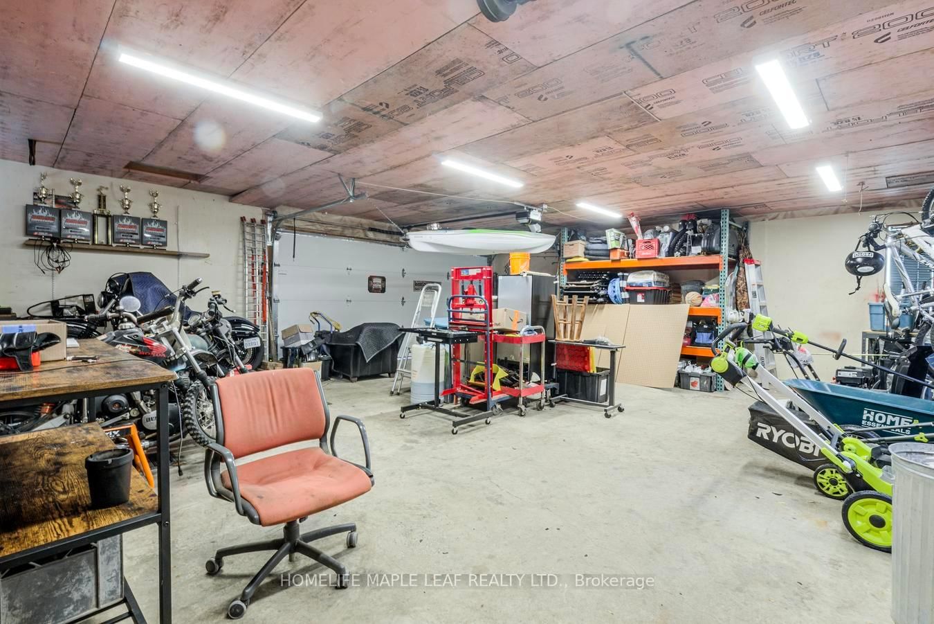 Listing Image 43