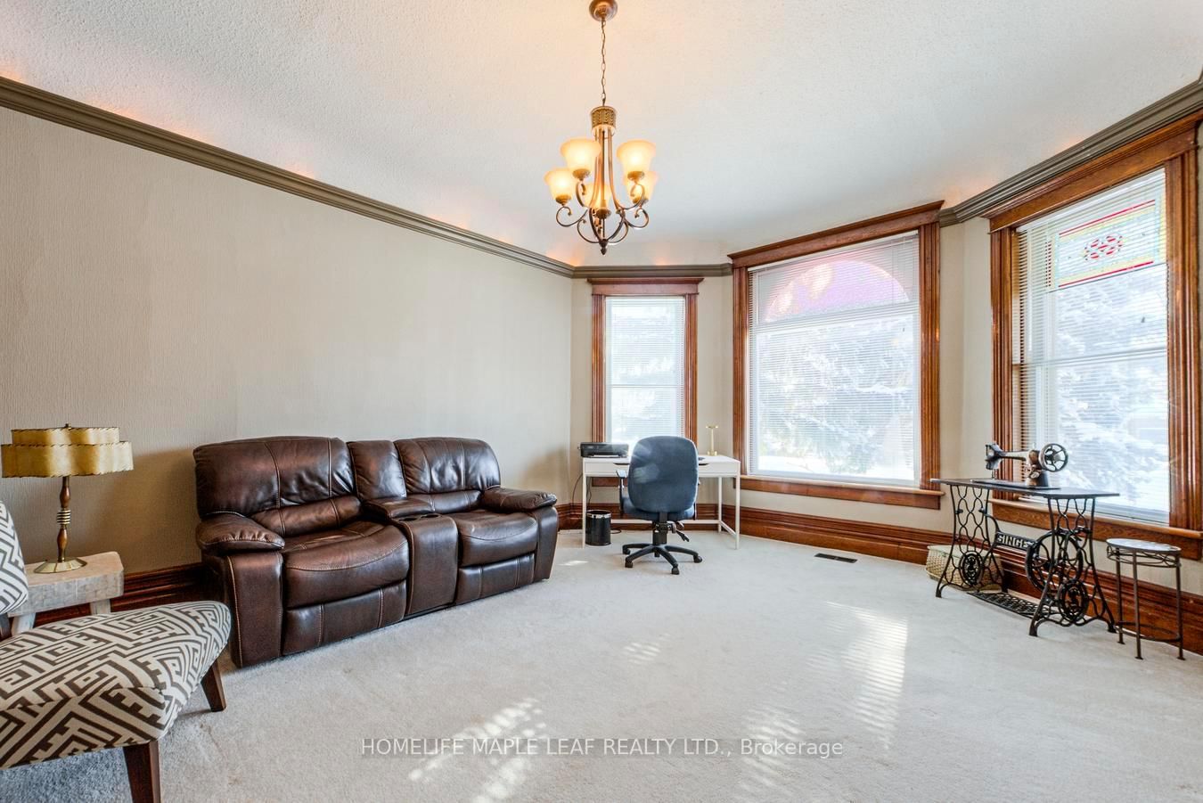 Listing Image 6