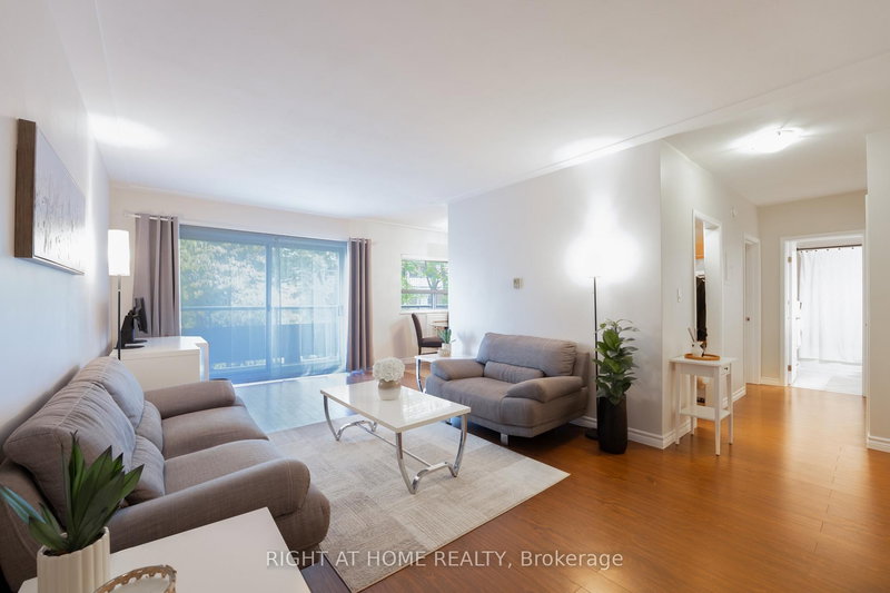 211 - 11 Woodman Dr S, Hamilton, L8K 4E3 | Image 2