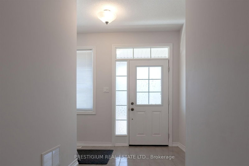 129 Sweetvalley Dr, Ottawa, K4A 1A4 | Image 2