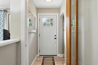 Main-330 GLENROSE Drive, London South, Ontario image-0-4