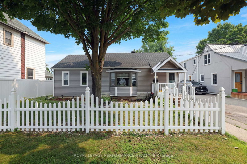 home for sale on 63 Wilson Street E