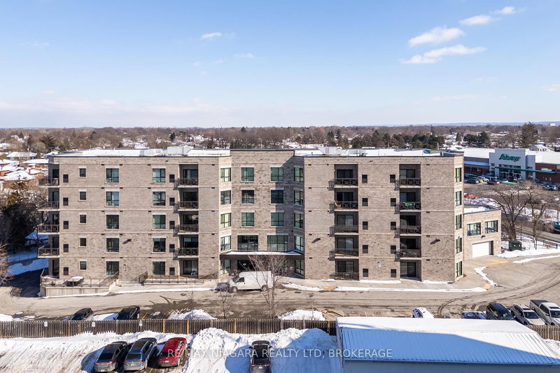 209 - 379 Scott St, St. Catharines, L2M 3W2 | Image 2
