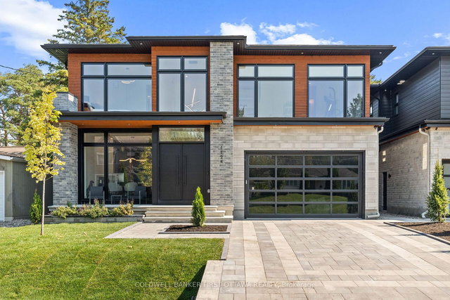 1124 Normandy Crescent