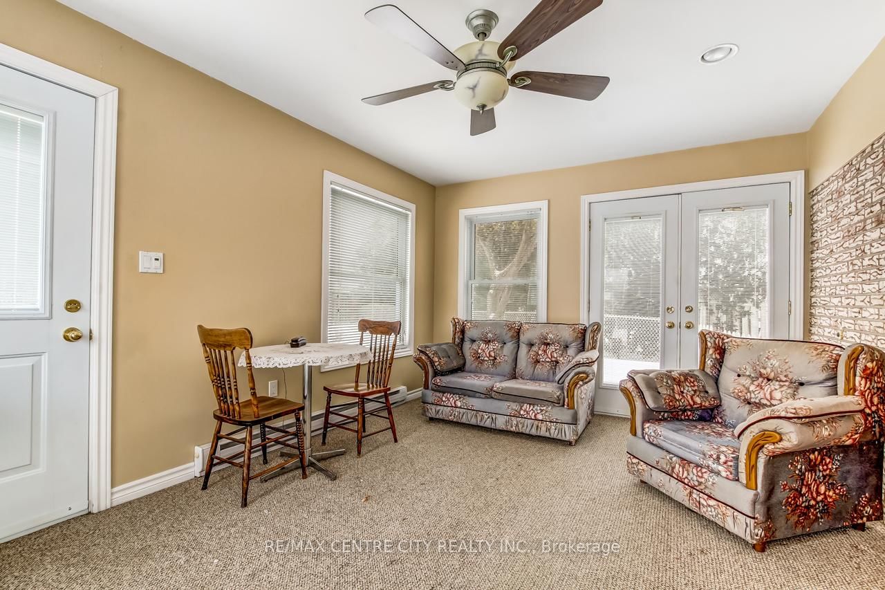 Detached House for sale at 18 Porter Place, St. Thomas, Ontario, N5R 5L5 - St. Thomas - MLS: X12761768