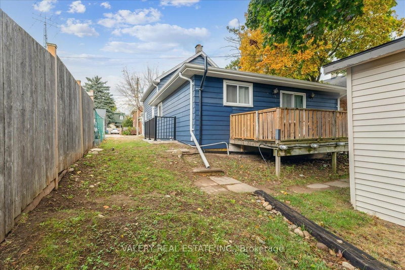 Lower - 245 Church St S, Cambridge, N3H 1W7 | Image 3