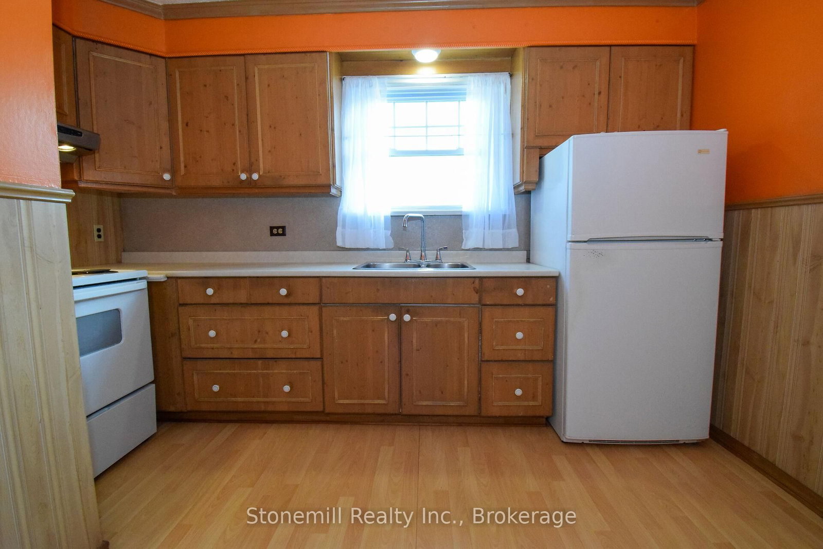 272 Carlton Street - Photo 16