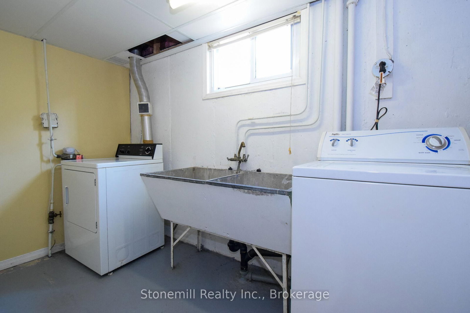 272 Carlton Street - Photo 26