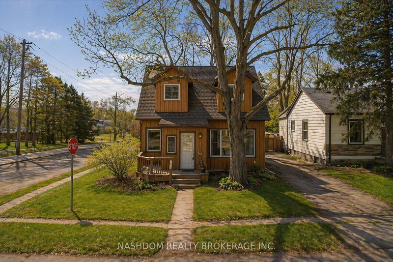 31 Hunter St, Hamilton, L9H 1E5 | Image 2