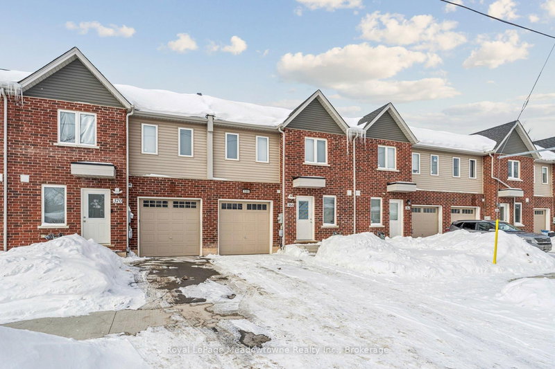 366 Alberta St, Welland, L3B 0K5 | Image 2