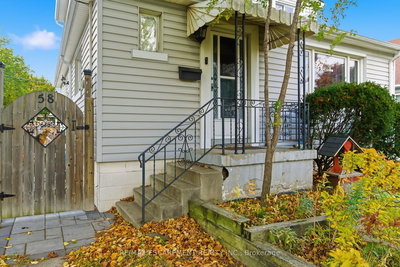 58 Seven Oaks Drive, Hamilton, Ontario image-0-2