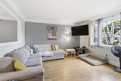 58 Seven Oaks Drive, Hamilton, Ontario image-0-4