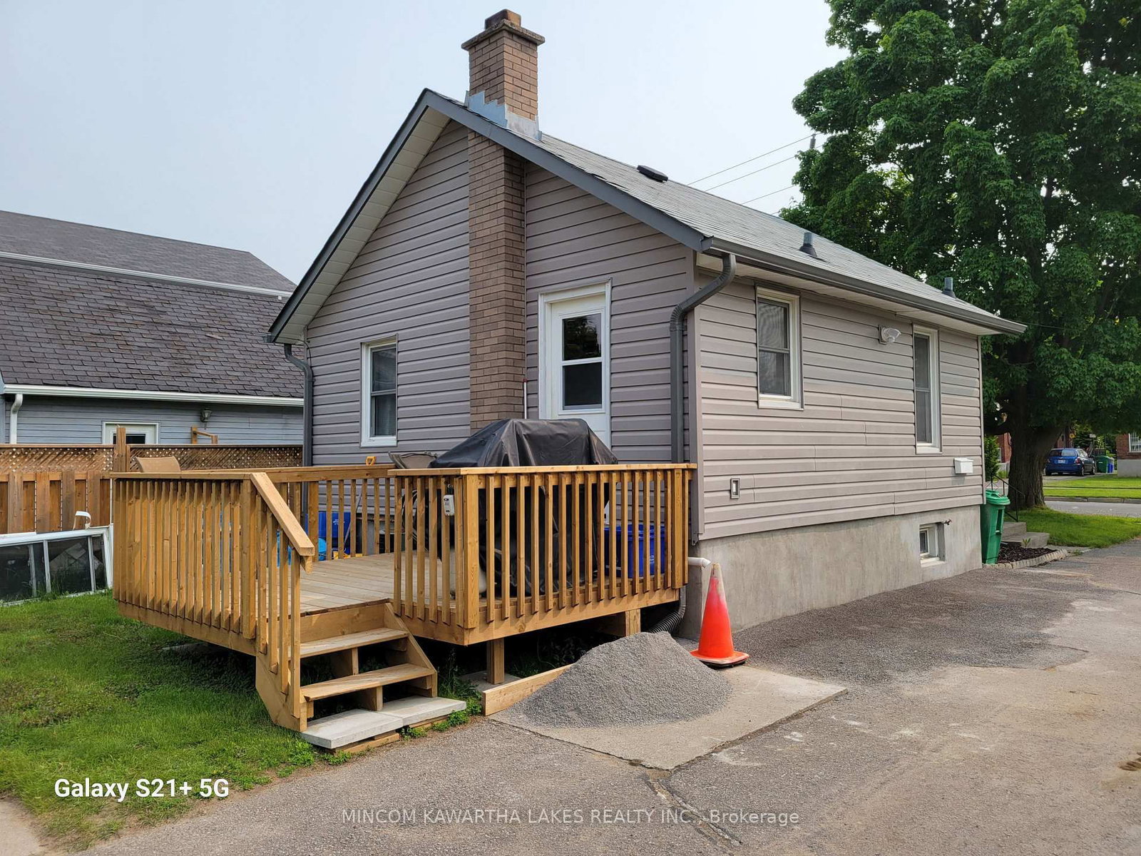Listing Image 16