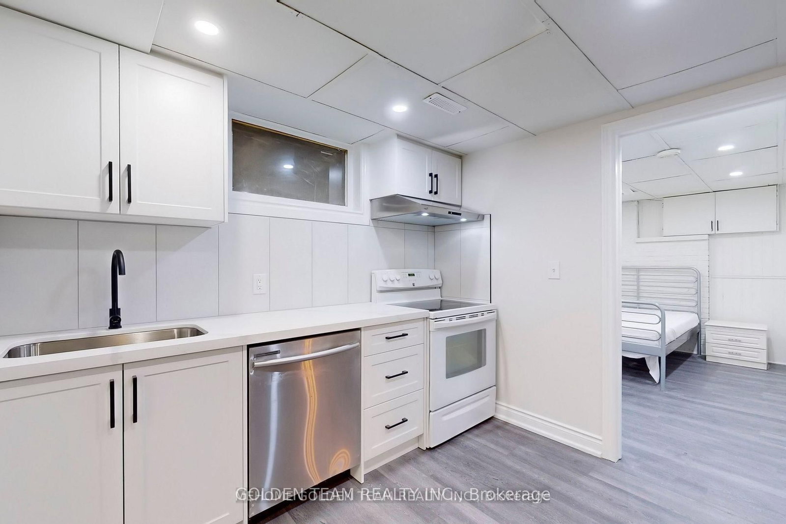 68 Amos Avenue, Unit Basement - Photo 6