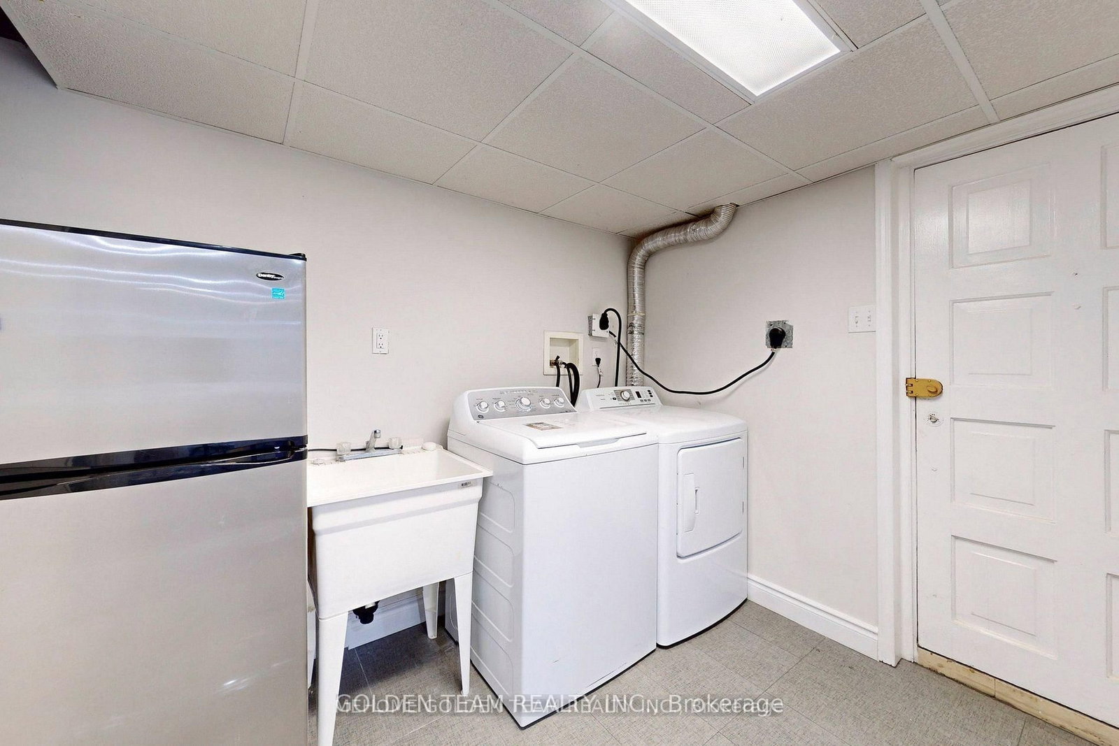 68 Amos Avenue, Unit Basement - Photo 9