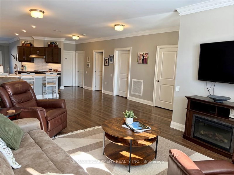 36 Bishop Sherlock Lane, Hamilton, L9B 2S5 | Image 3