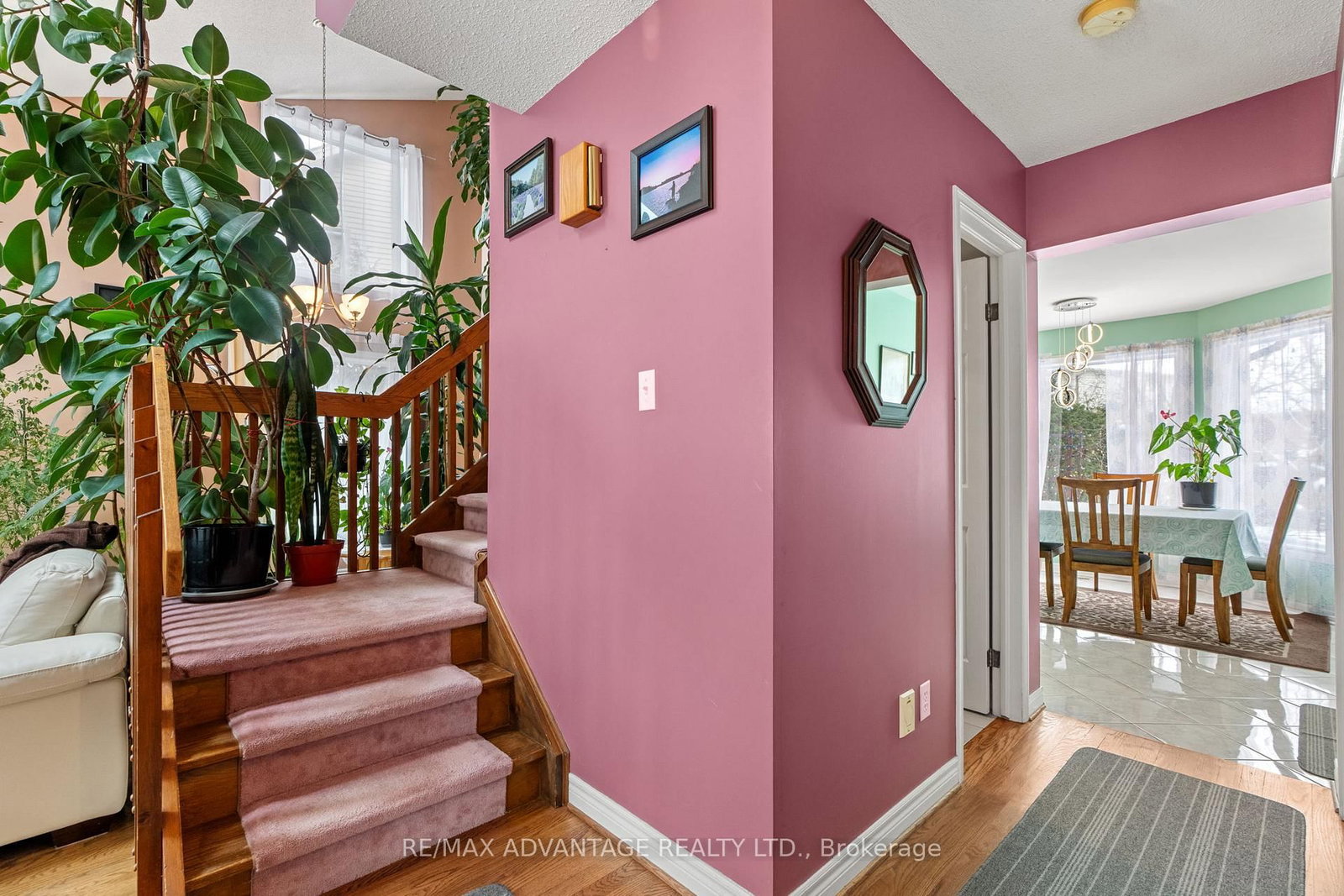 Detached House for sale at 122 Barrydale Crescent, London North, Ontario, N6G 2X6 - North I - MLS: X12764872