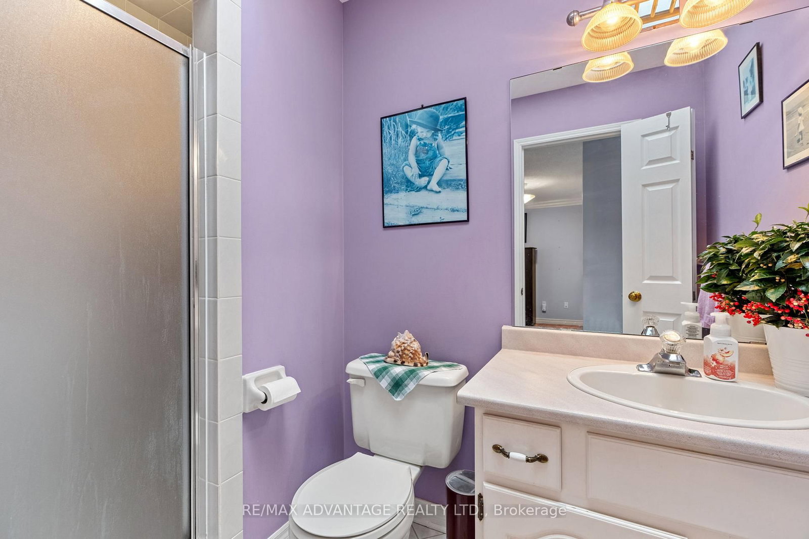 Detached House for sale at 122 Barrydale Crescent, London North, Ontario, N6G 2X6 - North I - MLS: X12764872