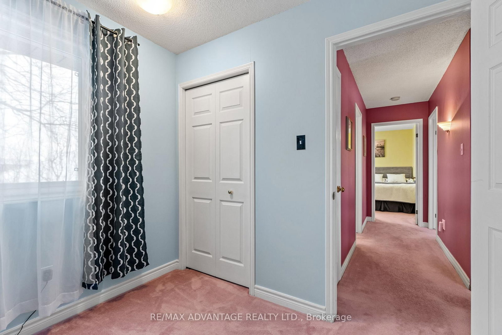 Detached House for sale at 122 Barrydale Crescent, London North, Ontario, N6G 2X6 - North I - MLS: X12764872