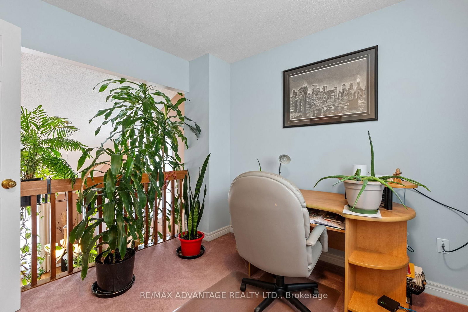 Detached House for sale at 122 Barrydale Crescent, London North, Ontario, N6G 2X6 - North I - MLS: X12764872