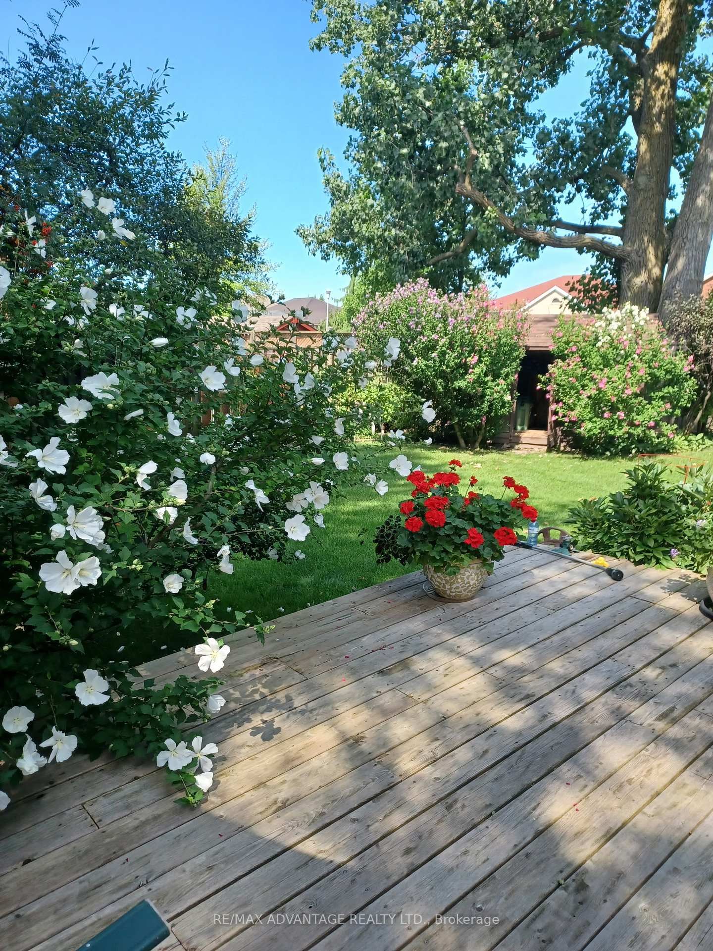 Detached House for sale at 122 Barrydale Crescent, London North, Ontario, N6G 2X6 - North I - MLS: X12764872