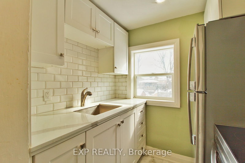 home for lease on Upper-1243 Langmuir Avenue