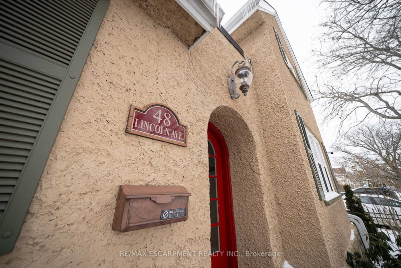 48 Lincoln Ave, Brantford, N3T 4S7 | Image 2