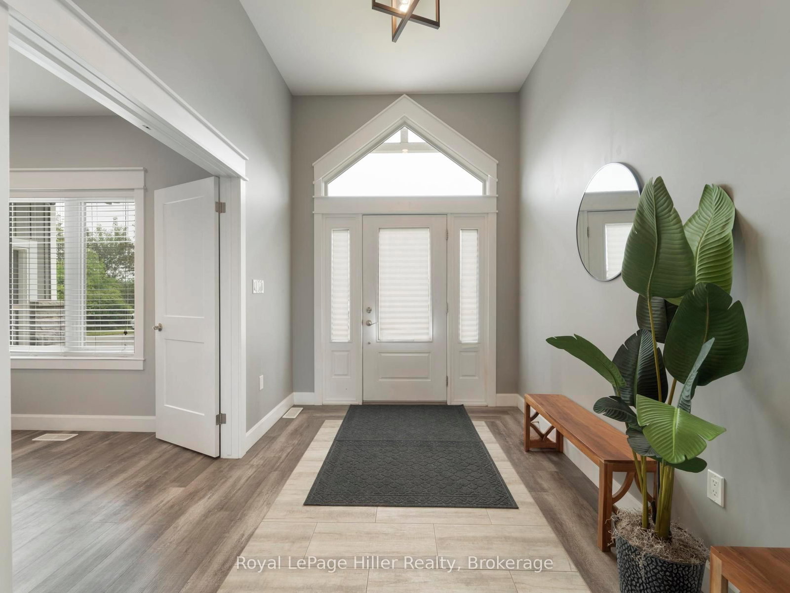 Detached House for sale at 72431 Bluewater Highway, Bluewater, Ontario, N0M 2T0 - Hay - MLS: X12765058