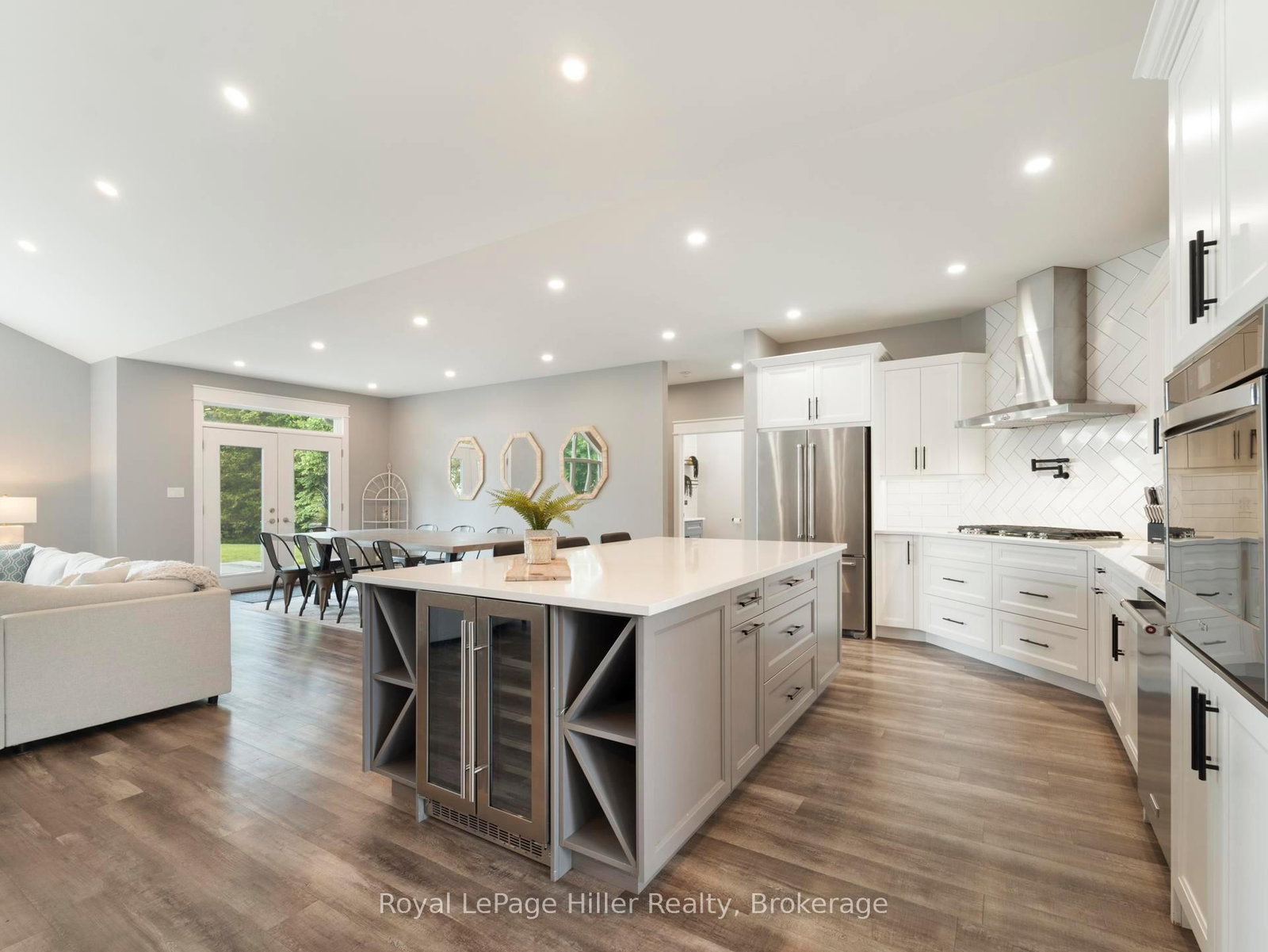 Detached House for sale at 72431 Bluewater Highway, Bluewater, Ontario, N0M 2T0 - Hay - MLS: X12765058