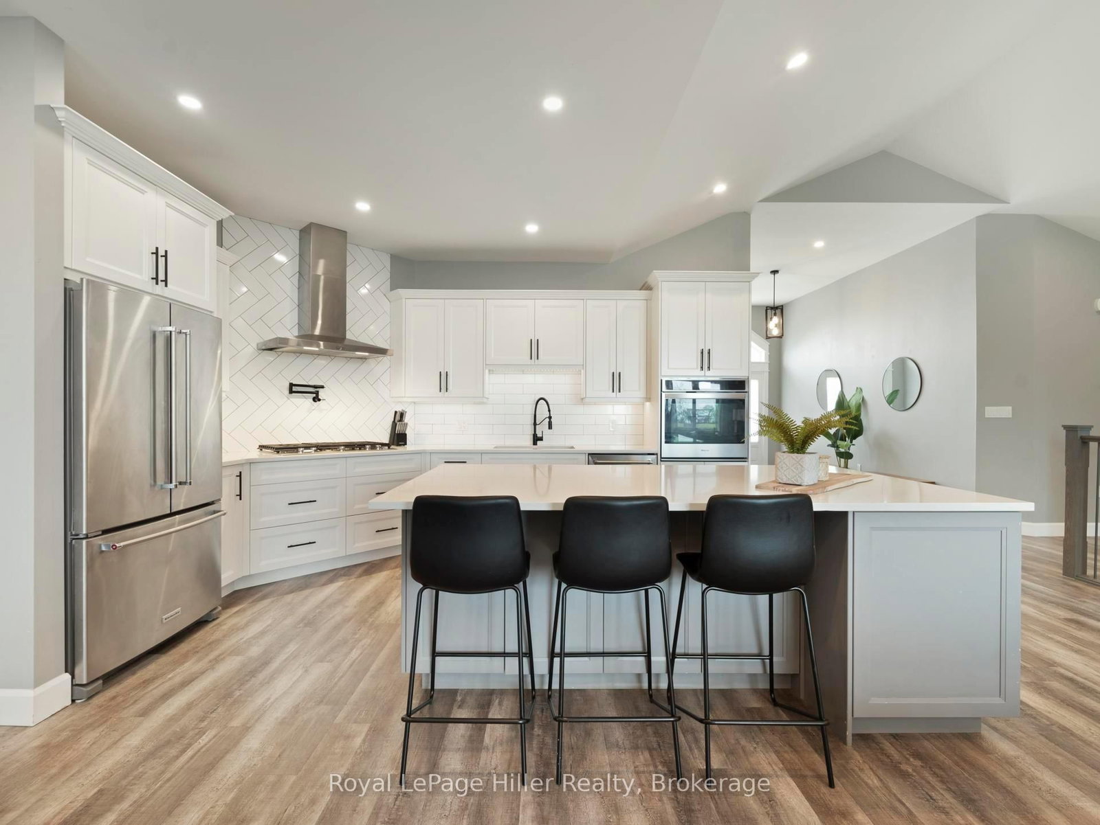 Detached House for sale at 72431 Bluewater Highway, Bluewater, Ontario, N0M 2T0 - Hay - MLS: X12765058