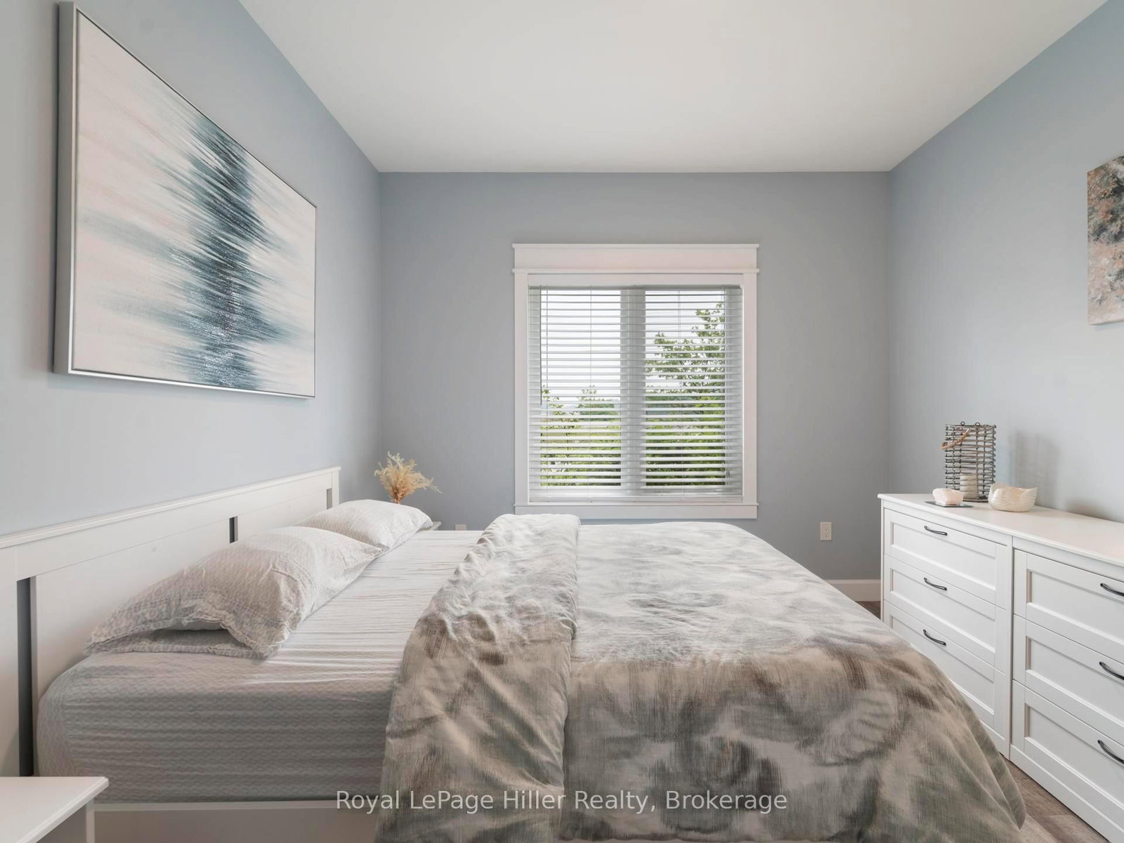 Detached House for sale at 72431 Bluewater Highway, Bluewater, Ontario, N0M 2T0 - Hay - MLS: X12765058