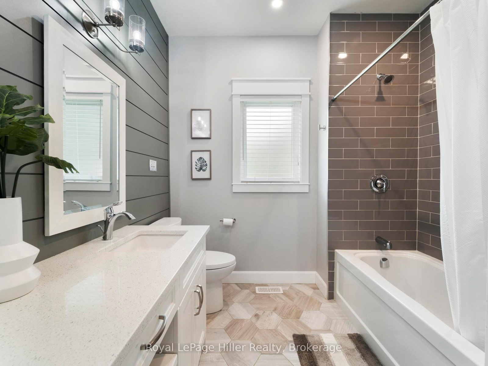 Detached House for sale at 72431 Bluewater Highway, Bluewater, Ontario, N0M 2T0 - Hay - MLS: X12765058