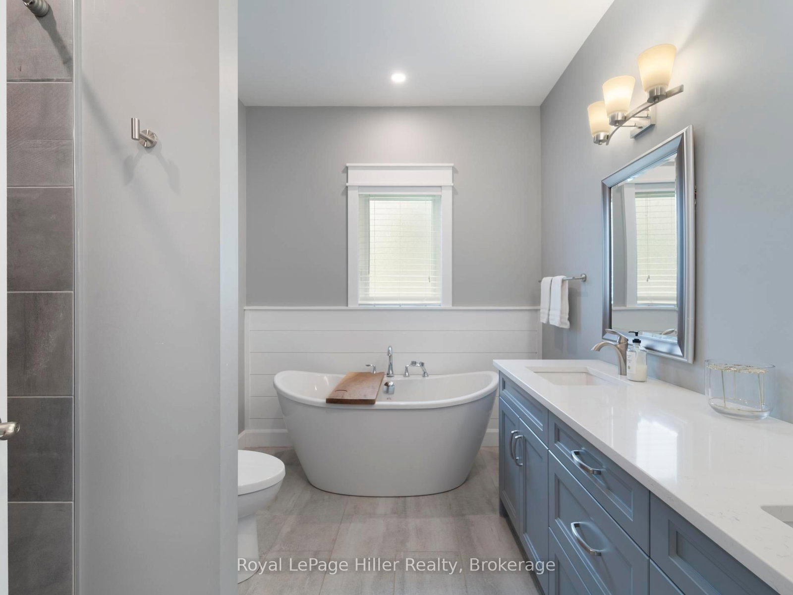 Detached House for sale at 72431 Bluewater Highway, Bluewater, Ontario, N0M 2T0 - Hay - MLS: X12765058