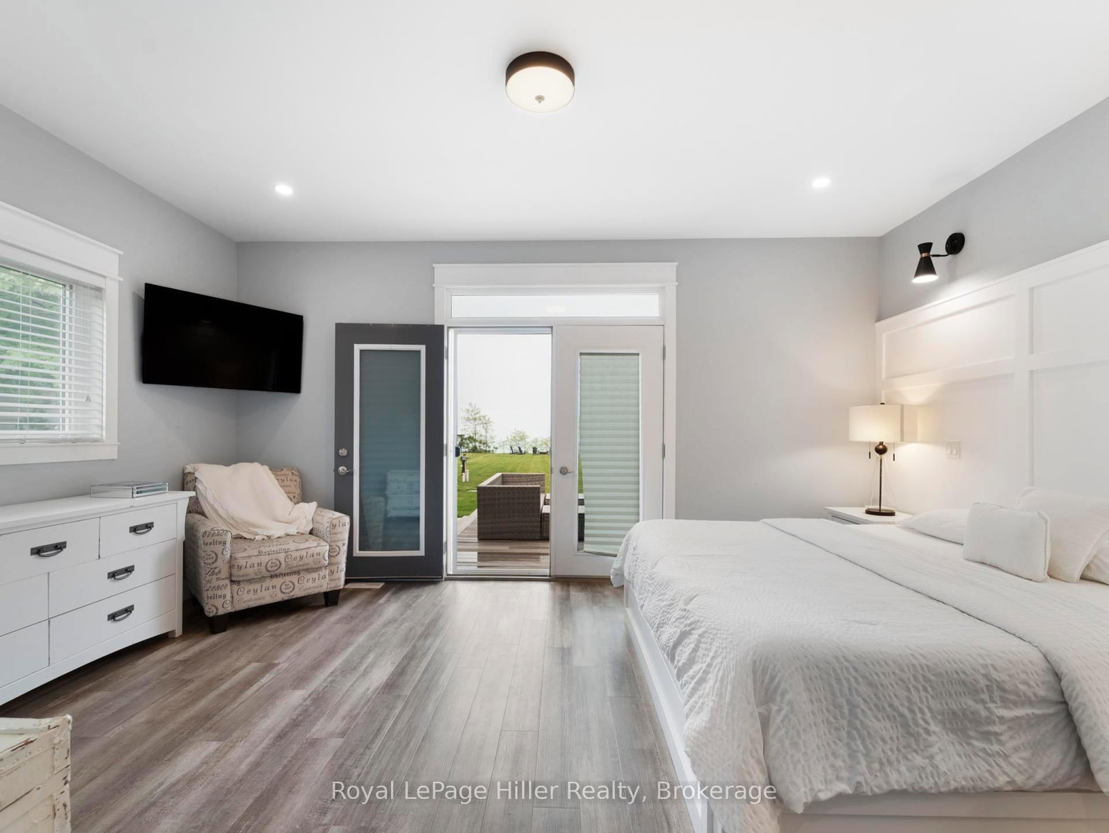 Detached House for sale at 72431 Bluewater Highway, Bluewater, Ontario, N0M 2T0 - Hay - MLS: X12765058