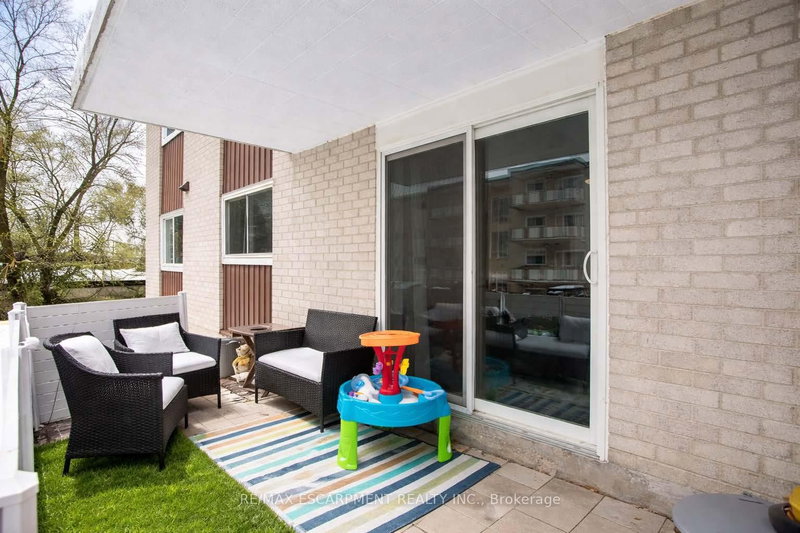 110 - 71 Vanier Dr, Kitchener, N2C 1J4 | Image 2