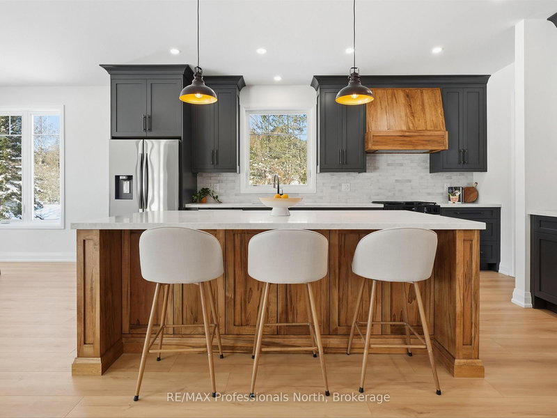 11 Clarkes Lane, Huntsville, P0B 1M0 | Image 3