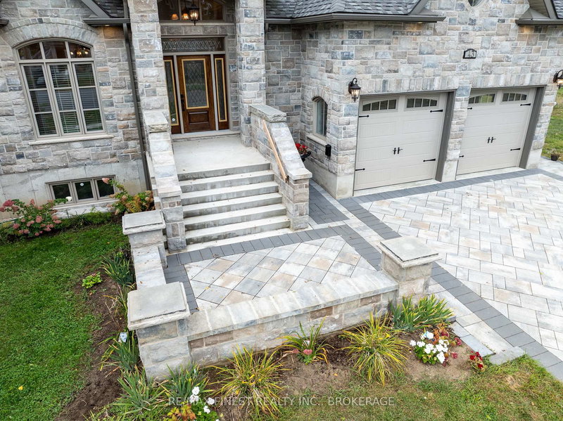 43 Crerar Blvd, Kingston, K7M 3P7 | Image 3